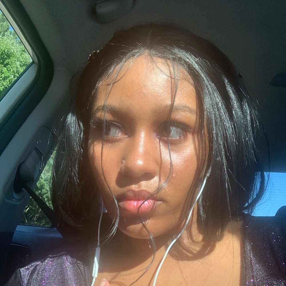 Meet your Posher, Tiara